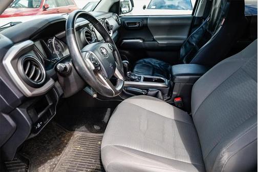 2016 Toyota Tacoma SR5
