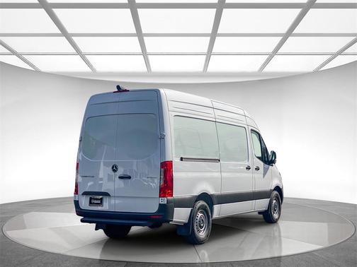 2025 Mercedes-Benz Sprinter 2500 Standard Roof