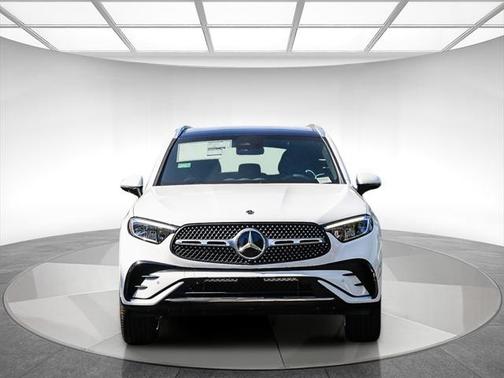 2025 Mercedes-Benz GLC 350e Base