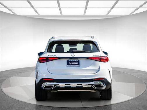 2025 Mercedes-Benz GLC 350e Base