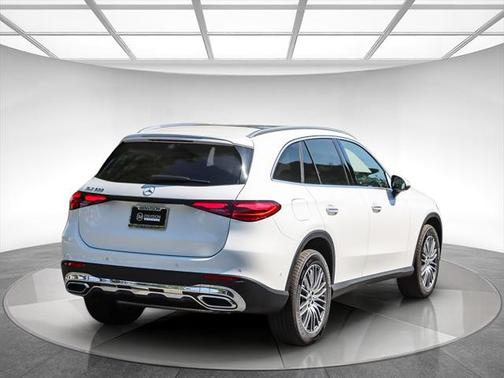 2025 Mercedes-Benz GLC 300 Base