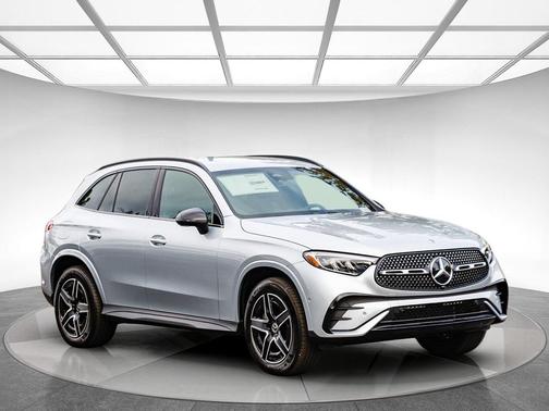 2026 Mercedes-Benz GLC 300 4MATIC