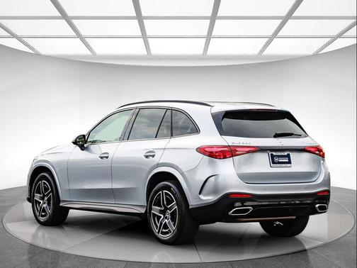2026 Mercedes-Benz GLC 300 4MATIC