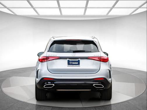 2026 Mercedes-Benz GLC 300 4MATIC