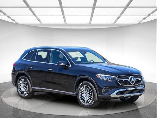 Black 2026 Mercedes-Benz GLC 300 Base