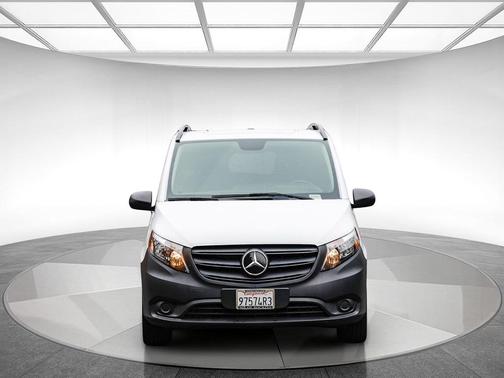 2022 Mercedes-Benz Metris Base