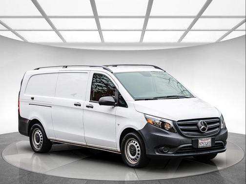 2022 Mercedes-Benz Metris Base