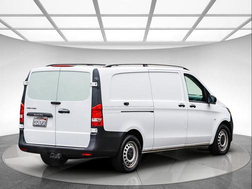 2022 Mercedes-Benz Metris Base