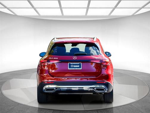 2026 Mercedes-Benz GLC 300 4MATIC