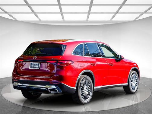 2026 Mercedes-Benz GLC 300 4MATIC