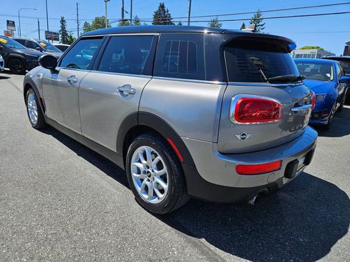 Melting Silver Metallic 2017 MINI Clubman Cooper