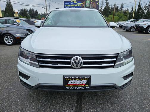 Pure White 2019 Volkswagen Tiguan 2.0T SE 4MOTION