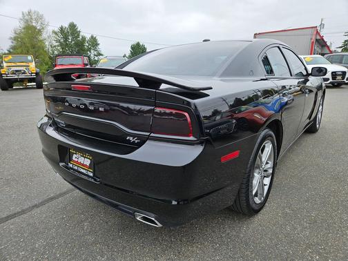 Pitch Black 2014 Dodge Charger R/T