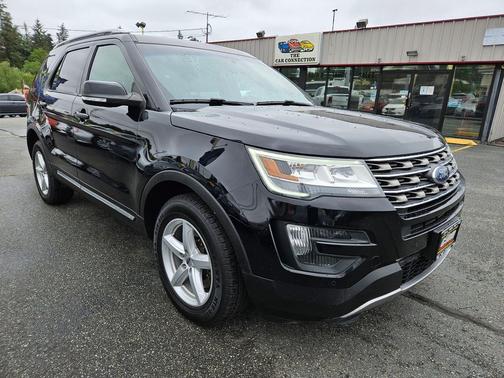 Shadow Black 2016 Ford Explorer XLT