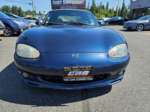 2000 Mazda MX-5 Miata Base