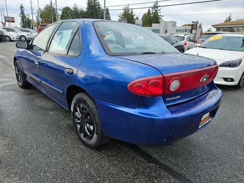 2004 Chevrolet Cavalier Base