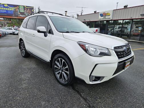 Crystal White Pearl 2018 Subaru Forester 2.0XT Touring