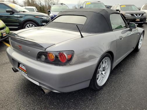 Photo 5 of 21 of 2005 Honda S2000