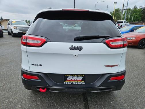 Bright White Clearcoat 2018 Jeep Cherokee Trailhawk