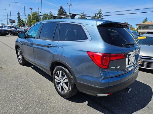 Obsidian Blue Pearl 2018 Honda Pilot EX