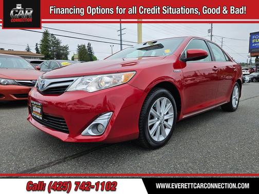 Barcelona Red Metallic 2013 Toyota Camry Hybrid XLE