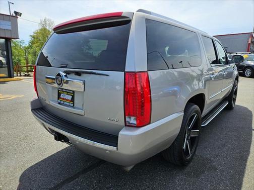 2007 Cadillac Escalade ESV Standard