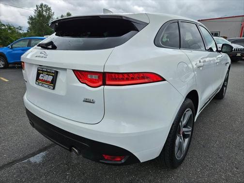 2017 Jaguar F-PACE 35t R-Sport