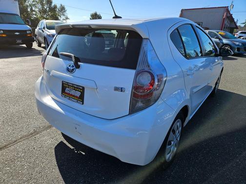 2012 Toyota Prius c Three
