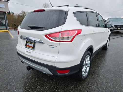White Platinum Metallic Tri-Coat 2016 Ford Escape Titanium