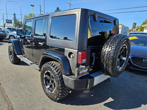 2011 Jeep Wrangler Unlimited Sahara