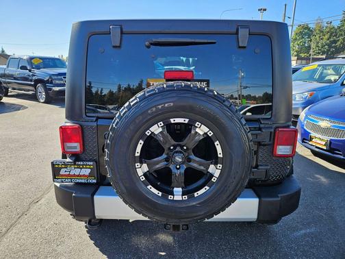 2011 Jeep Wrangler Unlimited Sahara