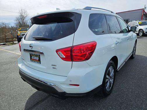 Glacier White 2020 Nissan Pathfinder SL 4WD