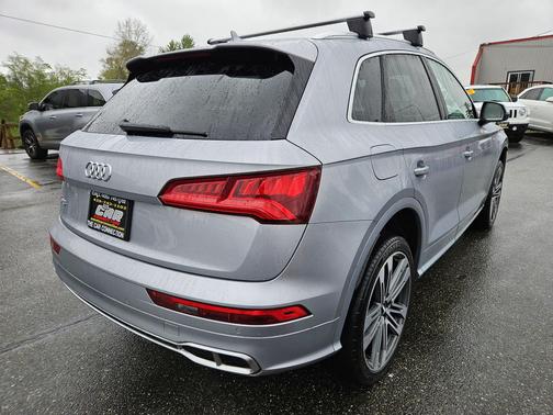Florett Silver Metallic 2018 Audi SQ5 3.0T Prestige