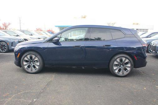 2026 BMW iX xDrive45