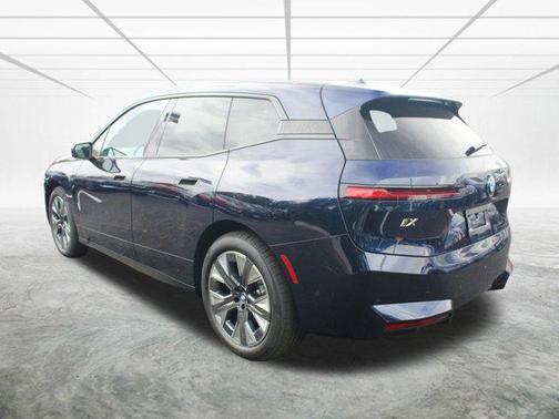 2026 BMW iX xDrive45