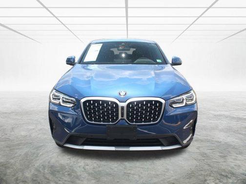 2024 BMW X4 xDrive30i