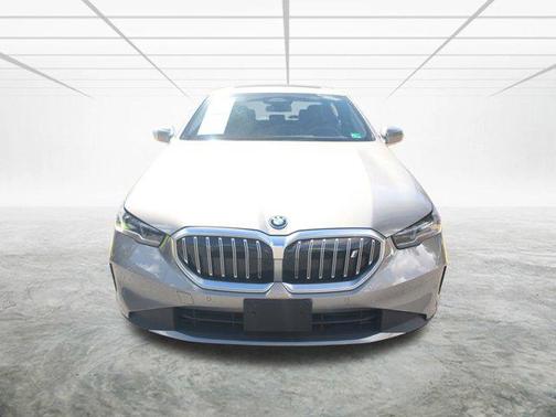 2025 BMW i5 xDrive40