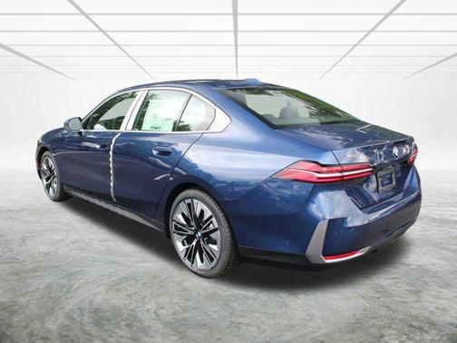 2026 BMW 530 i xDrive