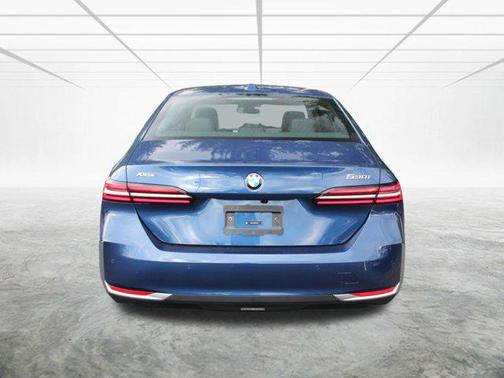2026 BMW 530 i xDrive