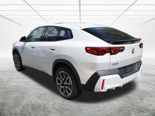 2025 BMW X2 xDrive28i