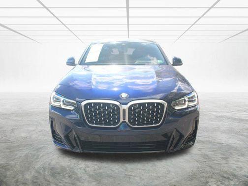 2025 BMW X4 xDrive30i