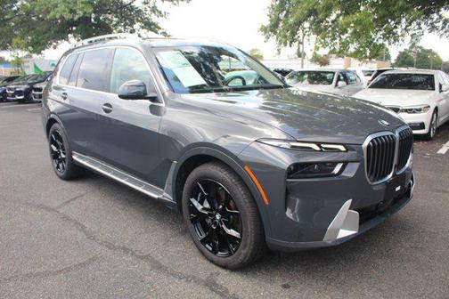 2025 BMW X7 xDrive40i