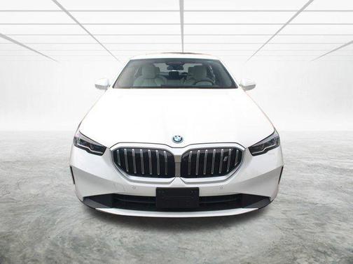 2025 BMW i5 xDrive40