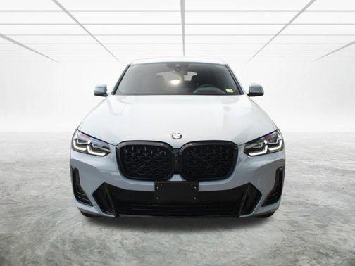 2024 BMW X4 xDrive30i
