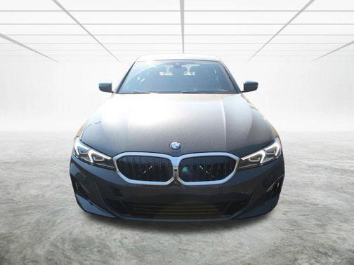2025 BMW 330 i xDrive