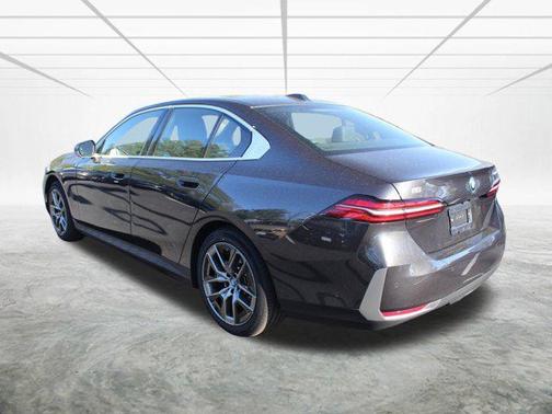 2024 BMW i5 eDrive40