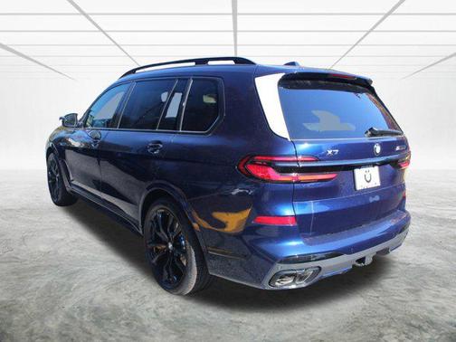 2026 BMW X7 M60i