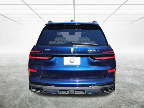 2026 BMW X7 M60i