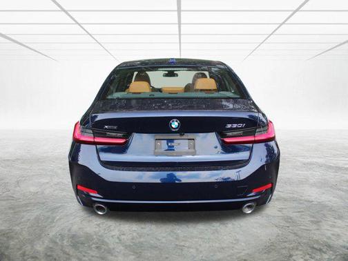 2025 BMW 330 i xDrive