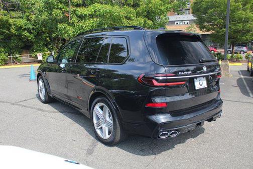 2025 BMW X7 ALPINA XB7